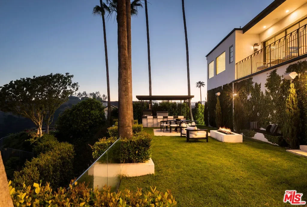 10932 Savona Road, Los Angeles, California, United States. - Photo 25