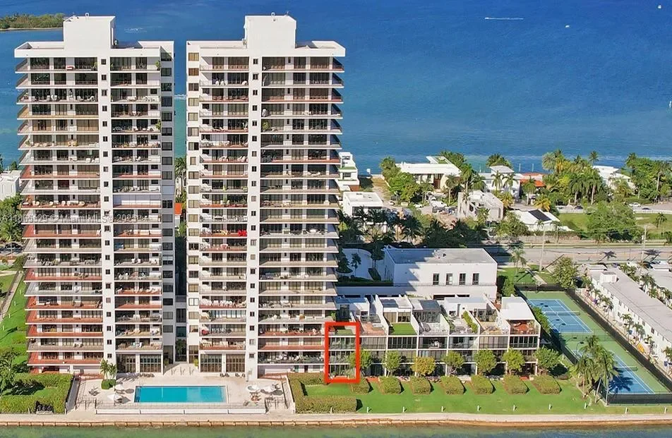 1000 Venetian Way, #TH101, Miami, Florida, United States. - Photo 22