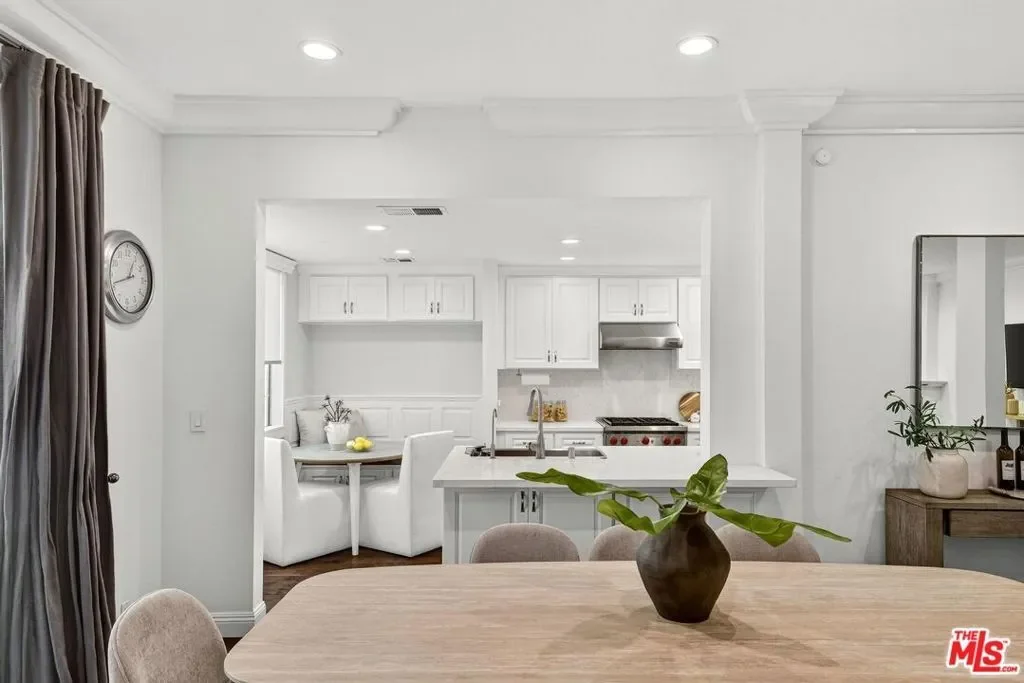 315 N Swall Drive 103, Beverly Hills, California, United States. - Photo 24