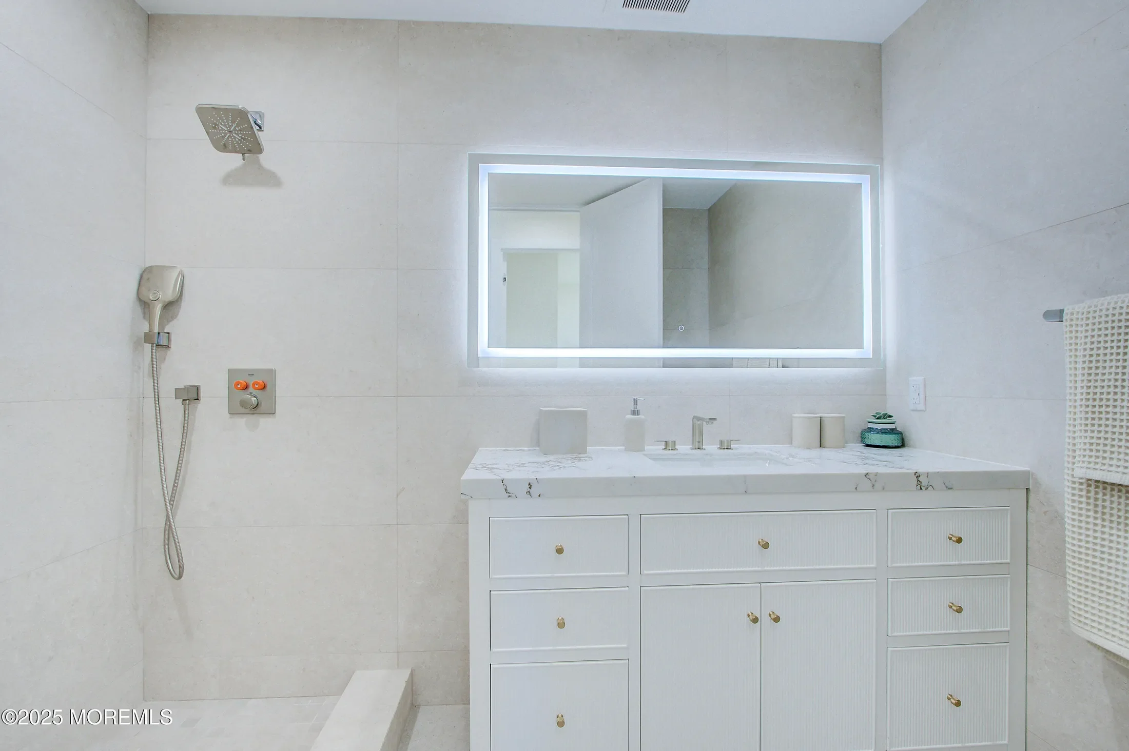 2 Seashore Drive, Long Branch, New Jersey, United States. - Photo 8