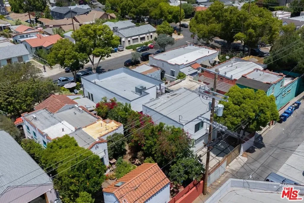 3170 Glenmanor Place, Los Angeles, California, United States. - Photo 41