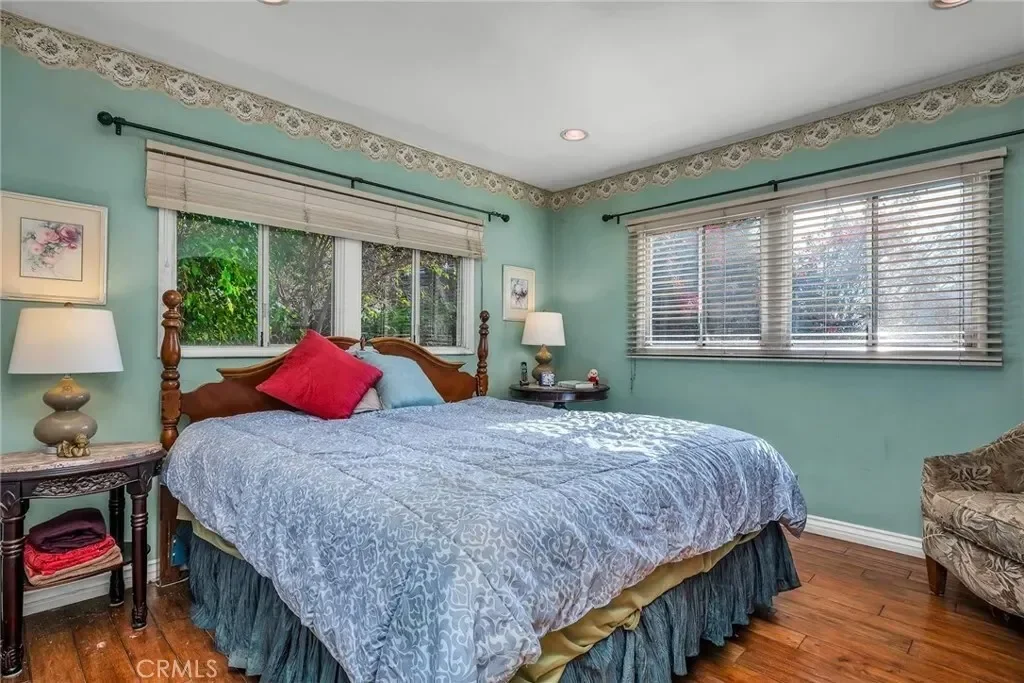 2544 Evelyn Street, La Crescenta-Montrose, California, United States. - Photo 13