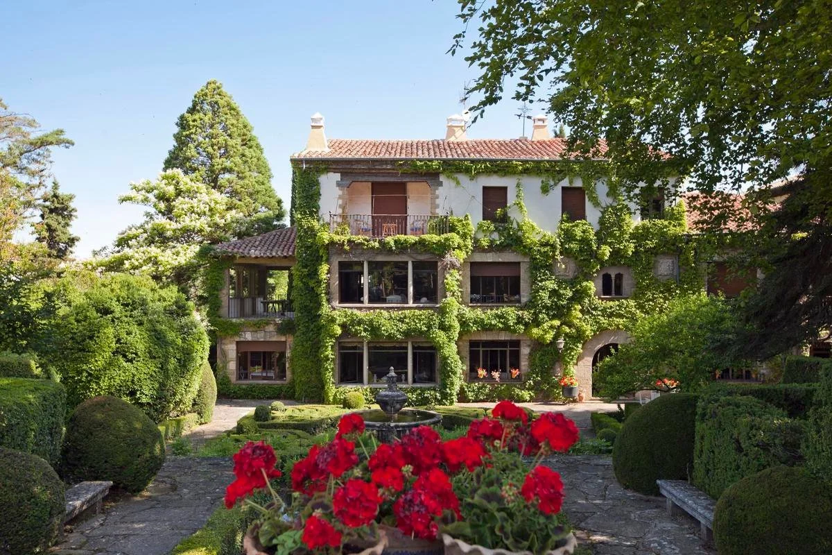 Exterior photo 3