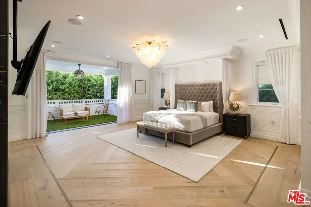 843 N Spaulding Avenue, Los Angeles, California, United States. - Photo 10