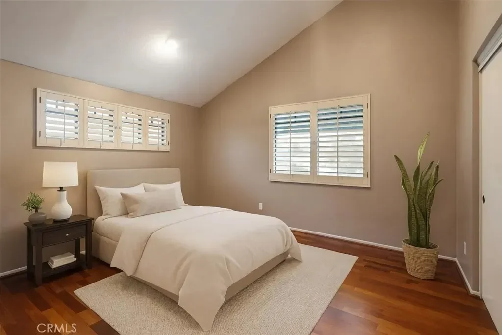 482 S Madison Avenue 1, Altadena, California, United States. - Photo 17