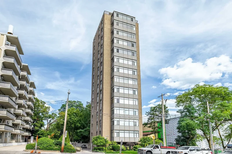 423 Avenue Rd  13, Toronto, ON M4V 2H7, Toronto, Ontario, Canada. - Photo 4