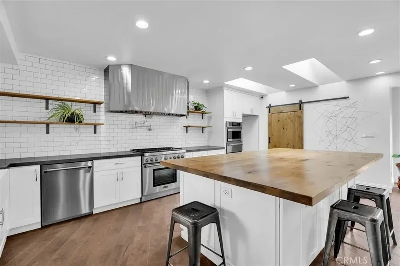 1133 Granvia Altamira, Rolling Hills Estates, California, United States. - Photo 13