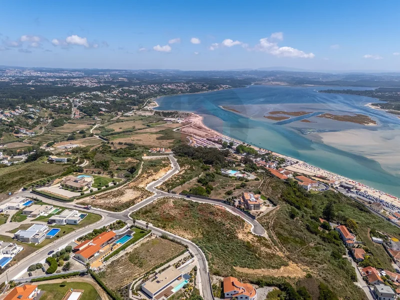 Foz do Arelho, Leiria District, Portugal. - Photo 12