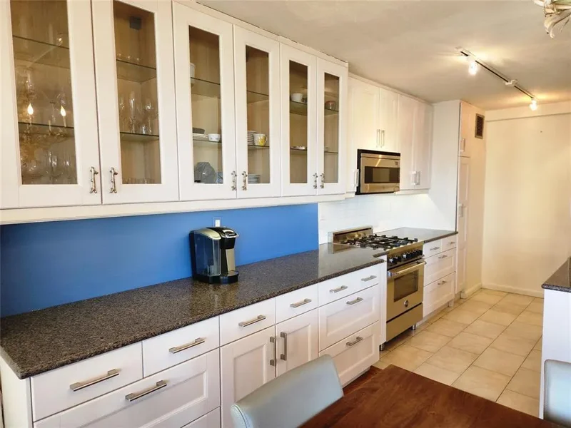 3 Bedrooms Co Op