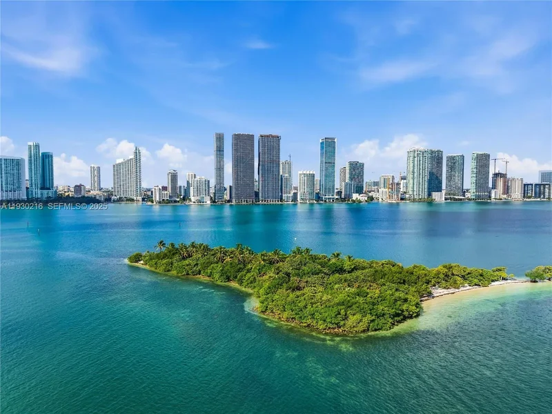 700 NE 24TH ST 4801, Miami, Florida, United States. - Photo 11