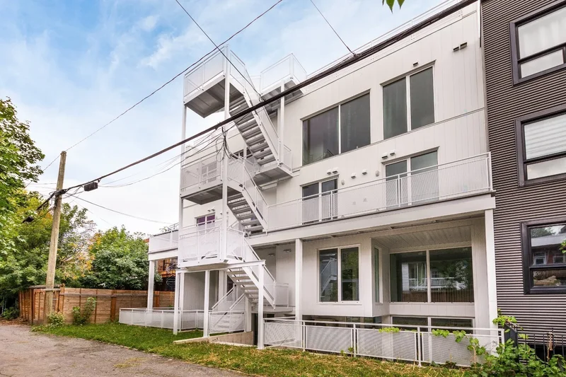 2310 Rue Montgomery 1, Montréal, Quebec, Canada. - Photo 12