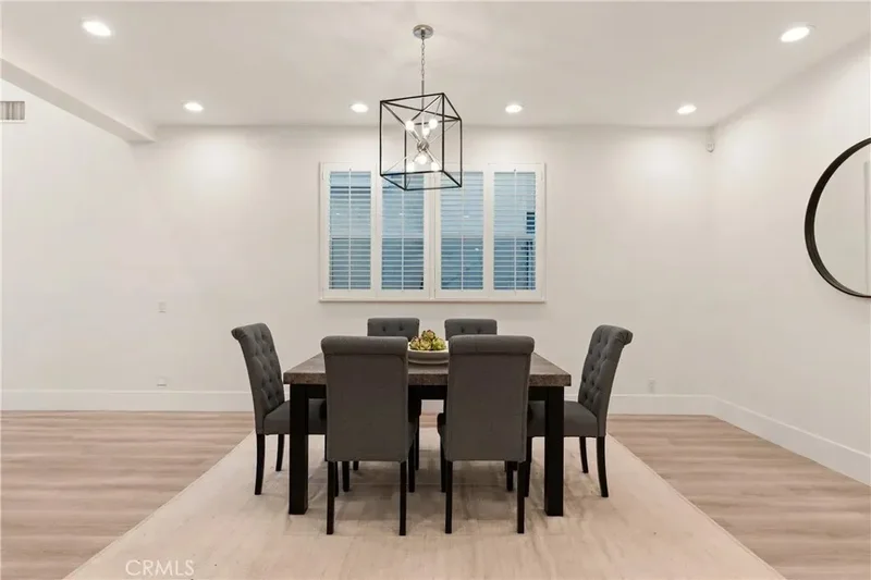 14713 Valleyheart Drive, Los Angeles, California, United States. - Photo 9