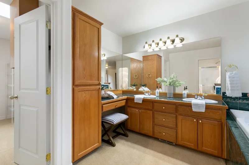 2726 9th St SW, WA, Puyallup, Washington, United States. - Photo 25