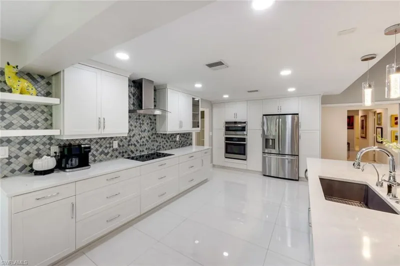 370 Edgemere WAY N, #20, Naples, FL, 34105, USA, Naples, Florida, United States. - Photo 27