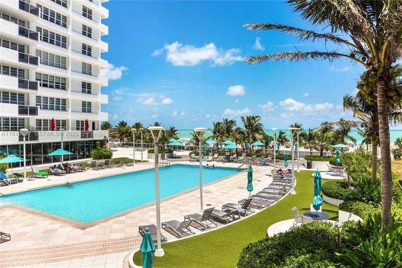 100 Lincoln Rd 1523/1525, Miami Beach, Florida, United States. - Photo 22