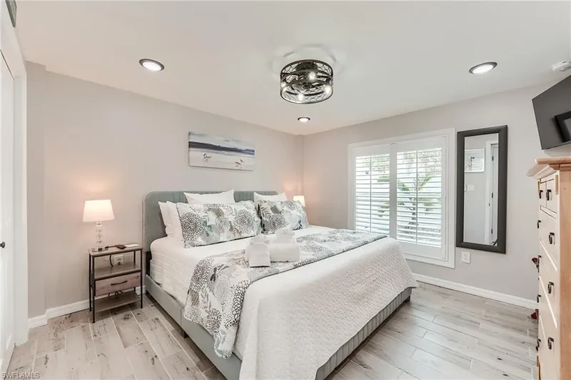 114 Lovers LN, Fort Myers Beach, Florida, United States. - Photo 14