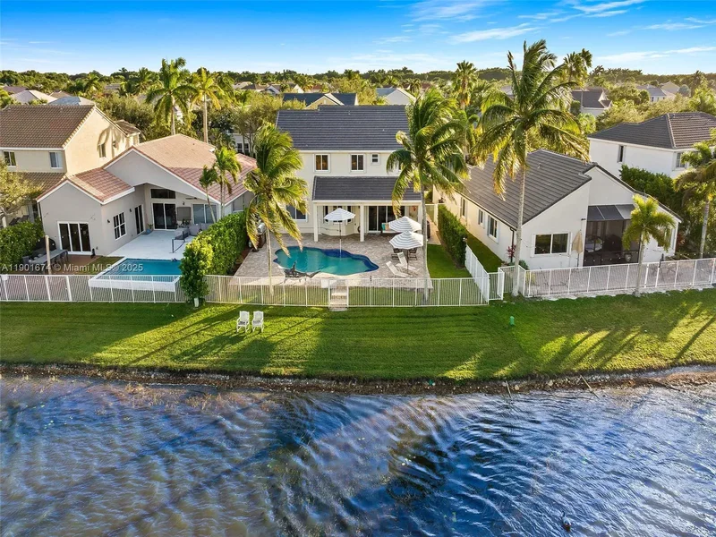 1206 Falls Blvd, Weston, Florida, United States. - Photo 10