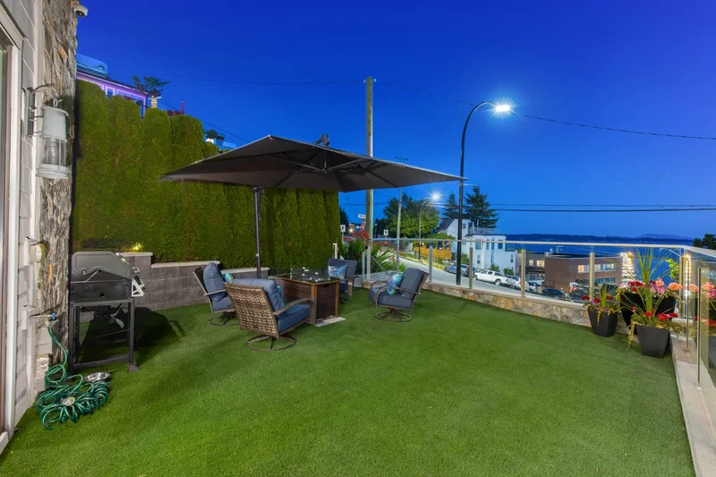 15031 Victoria Avenue, White Rock, BC, V4B 1G2, CANADA, White Rock, British Columbia, Canada. - Photo 56