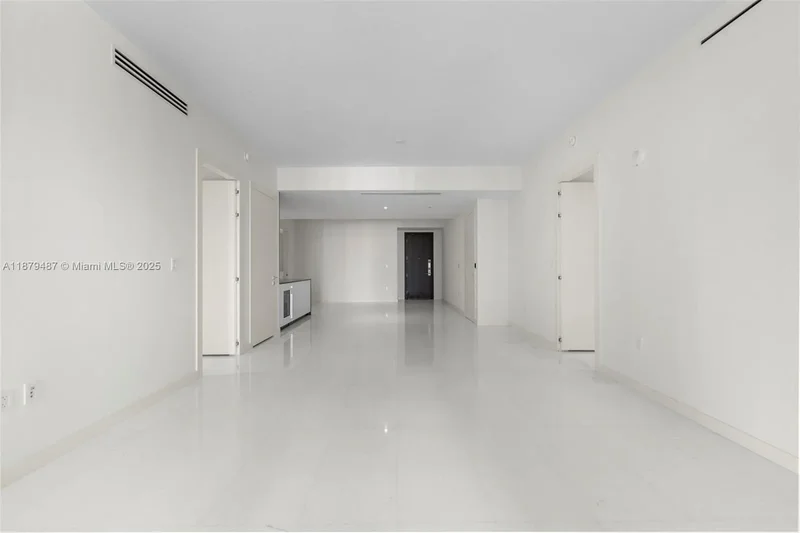 300 Biscayne Blvd Way, #2409, Miami, FL, 33131, USA, Miami, Florida, United States. - Photo 42