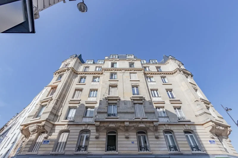 Paris 18th! Apartment in Paris 4 rooms 97 m2