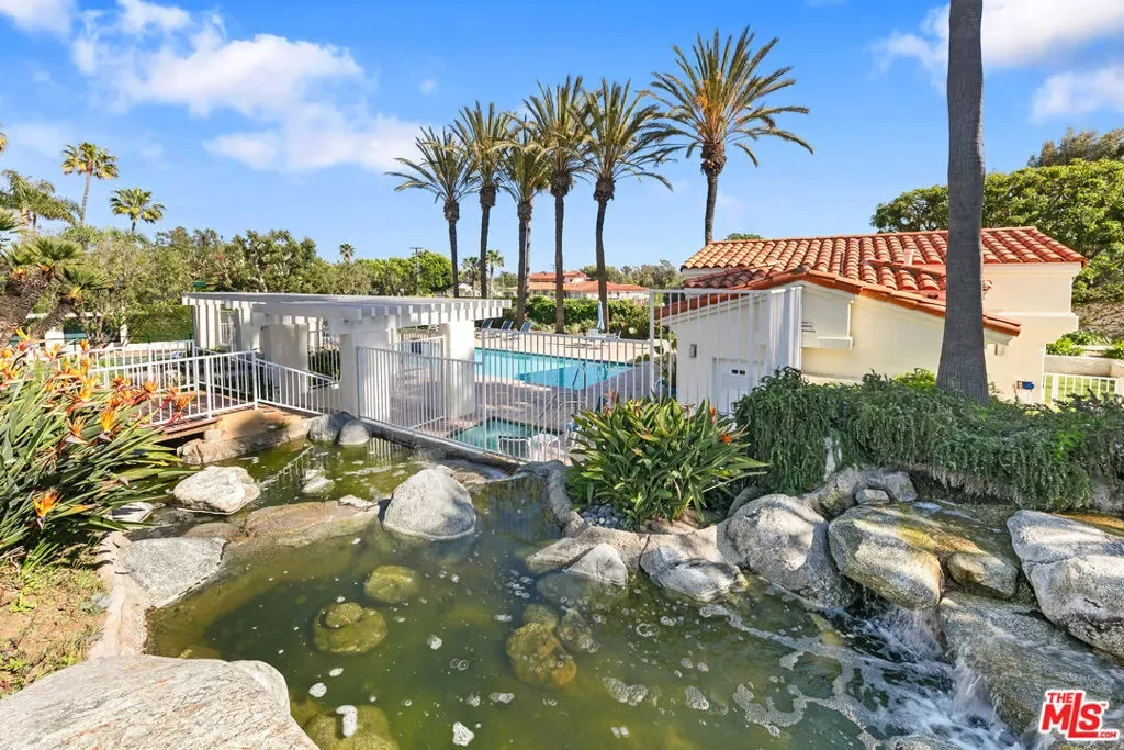 6477 Zuma View Place 125, Malibu, California, United States. - Photo 15