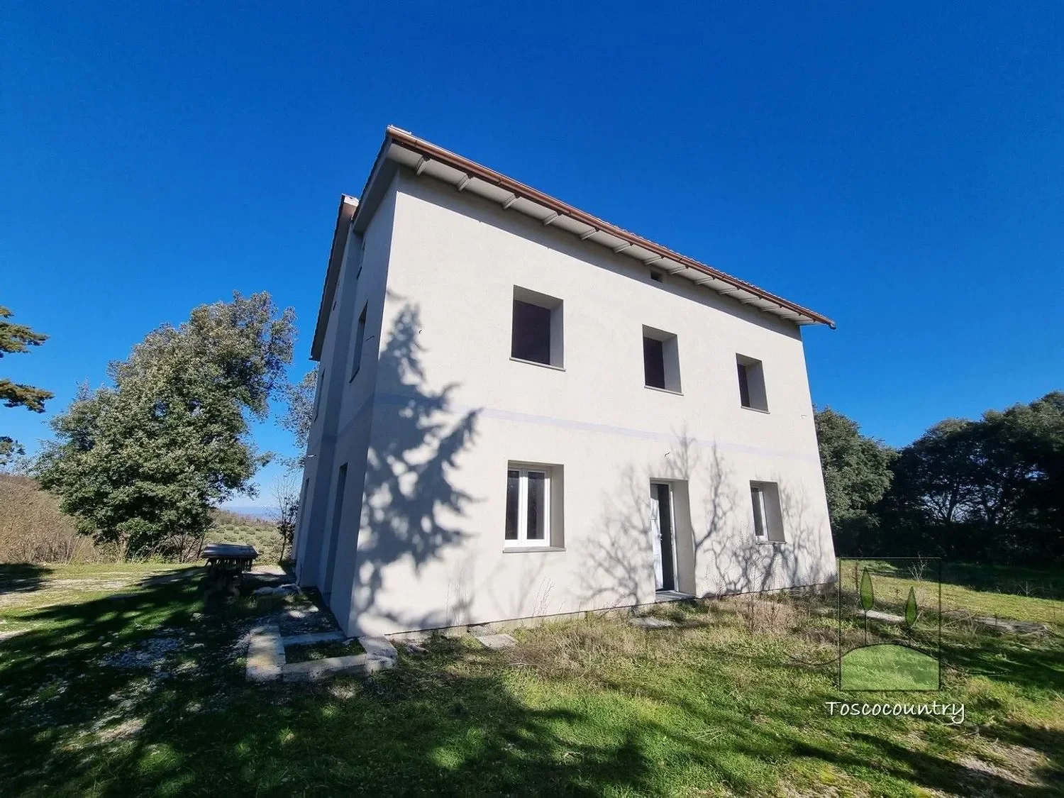 Exterior photo 4