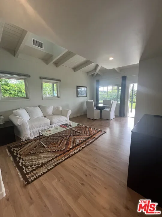 Gallery photo 2
