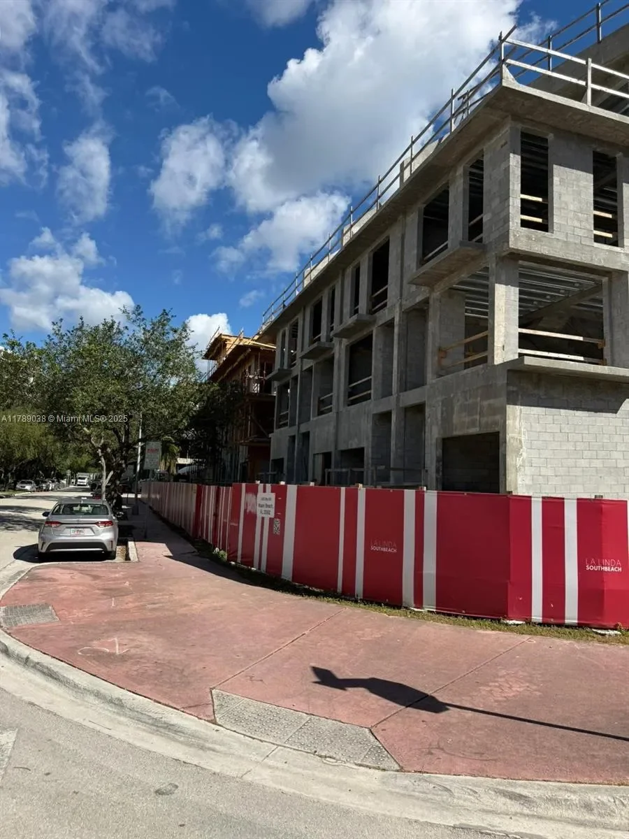 1425 Bay Rd, Miami Beach, Florida, United States. - Photo 3
