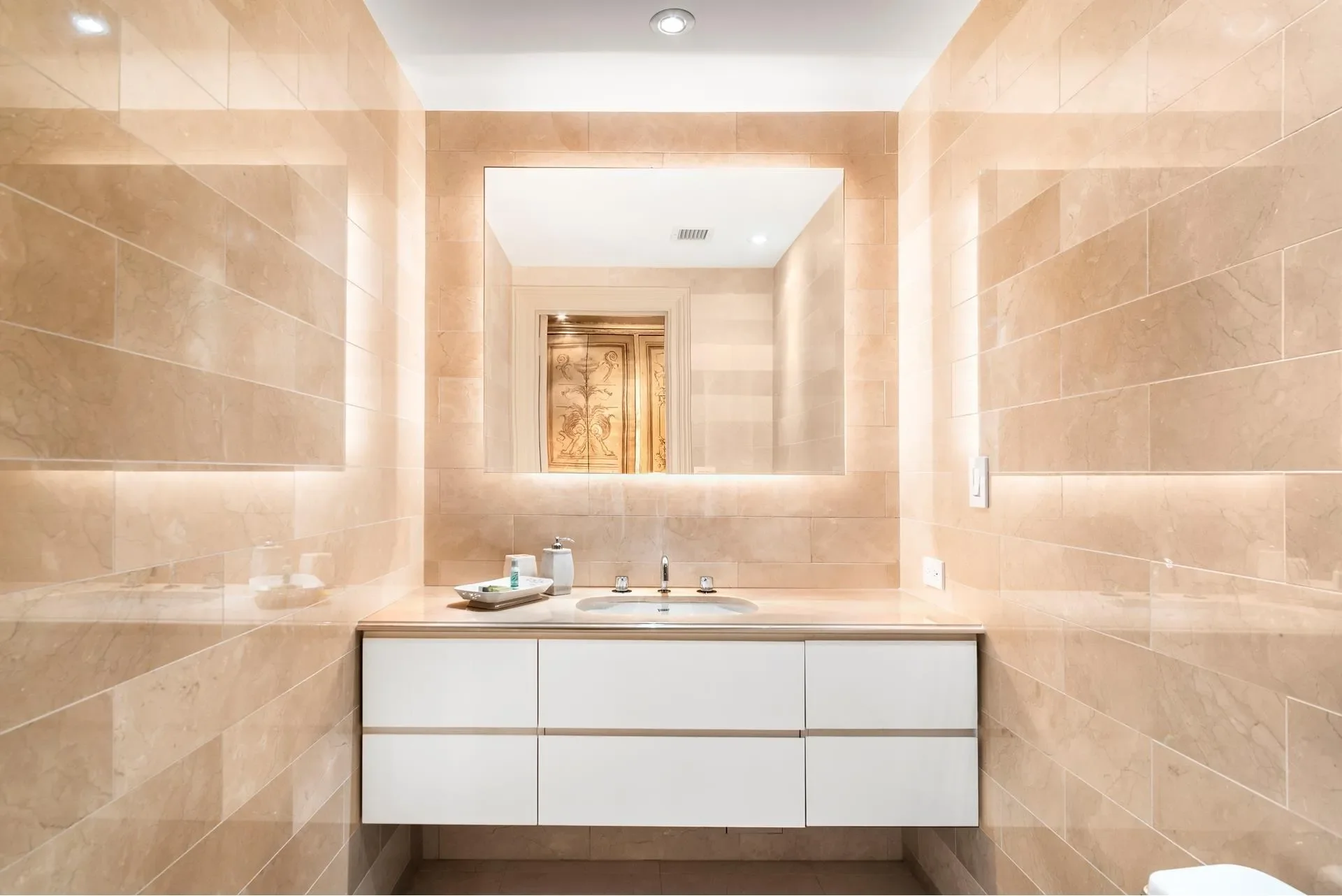 Essex House, 160 CENTRAL PARK S, New York, New York, United States. - Photo 8