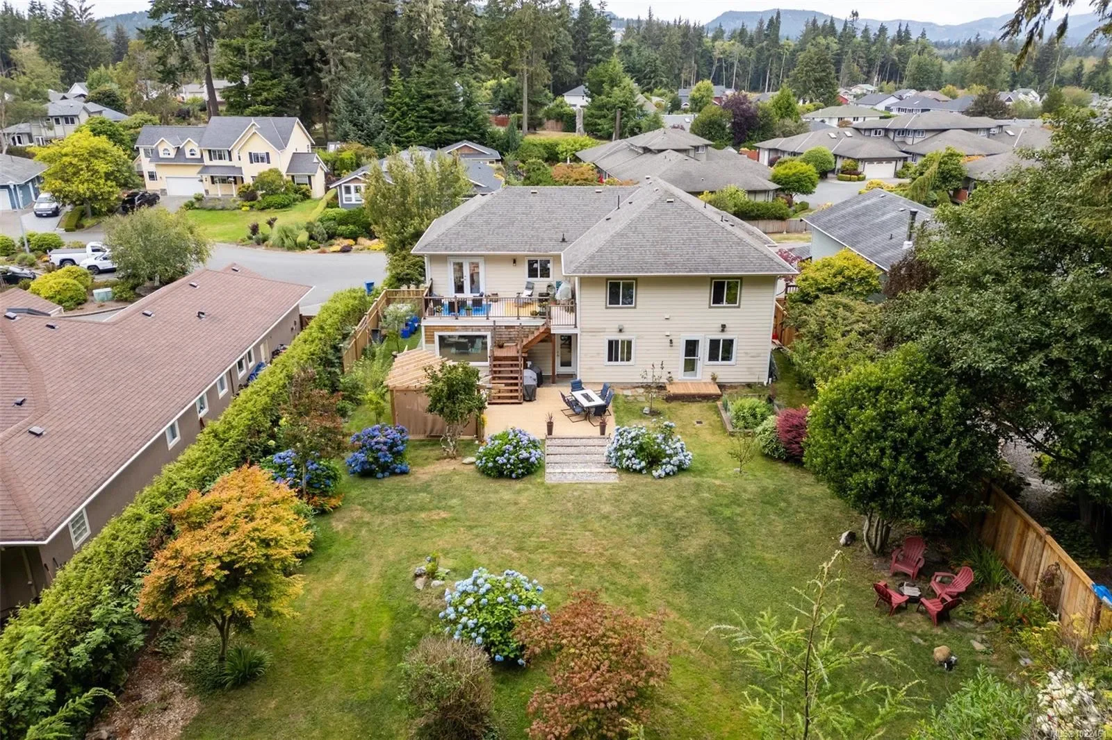Exterior photo 2