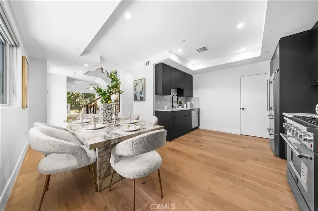 6050 E Burwood Avenue, Los Angeles, California, United States. - Photo 4