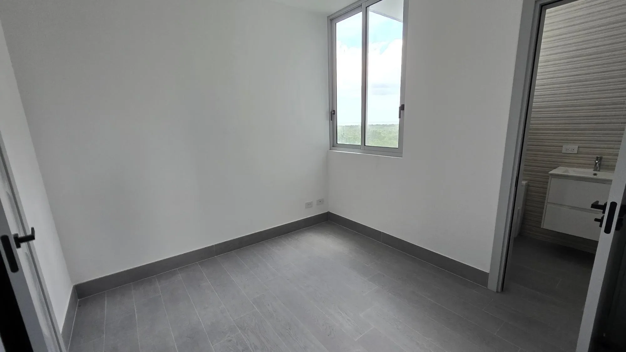 Gallery photo 5