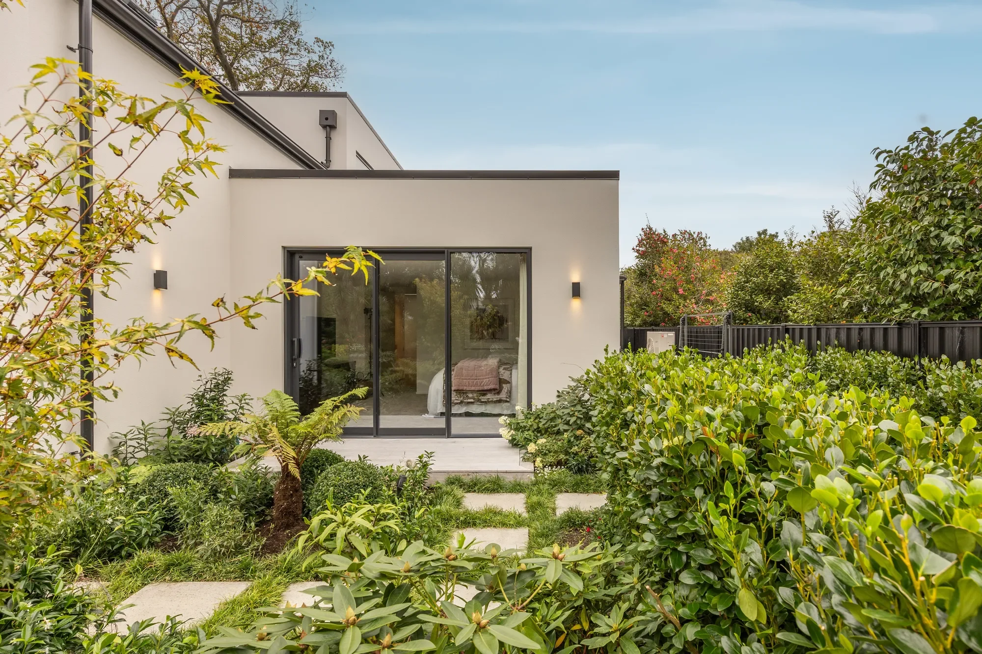 Exterior photo 9