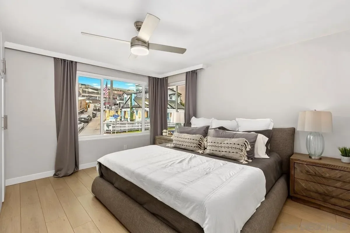 8040 Girard Ave 2, San Diego, California, United States. - Photo 15