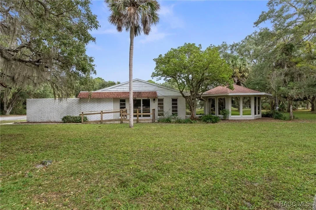 377 Highway 40 W, Inglis, FL 34449, Inglis, Florida, United States. - Photo 2