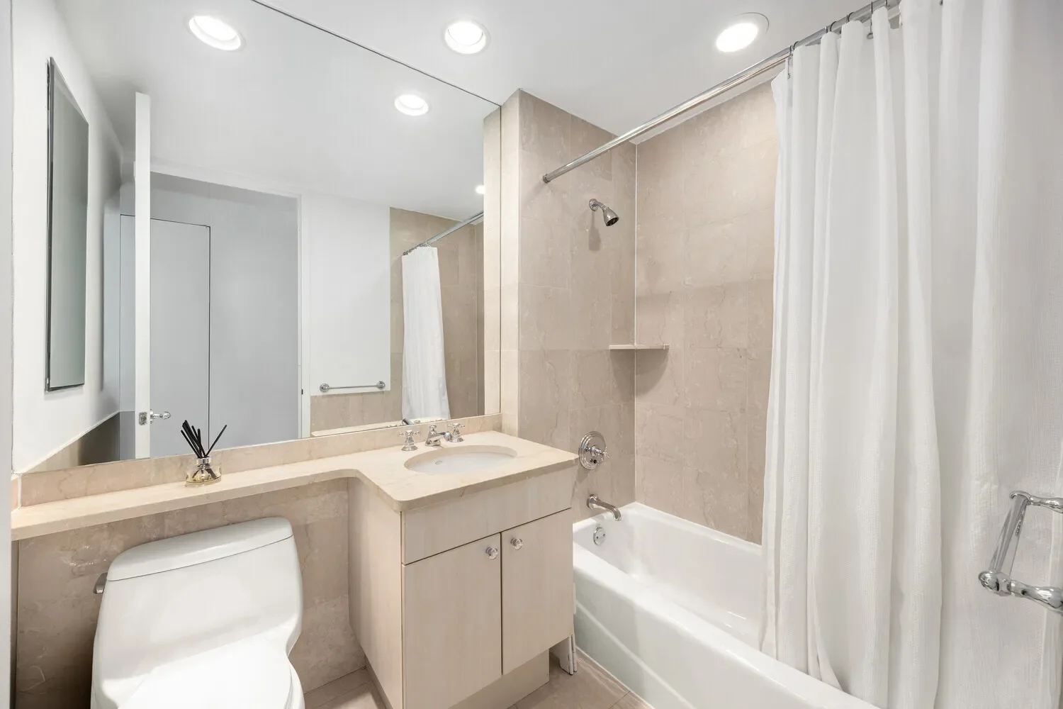 Bridge Tower Place, 401 E 60TH ST, New York, New York, United States. - Photo 7
