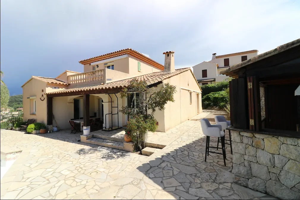 La Turbie, Provence-Alpes-Côte d'Azur, France. - Photo 5