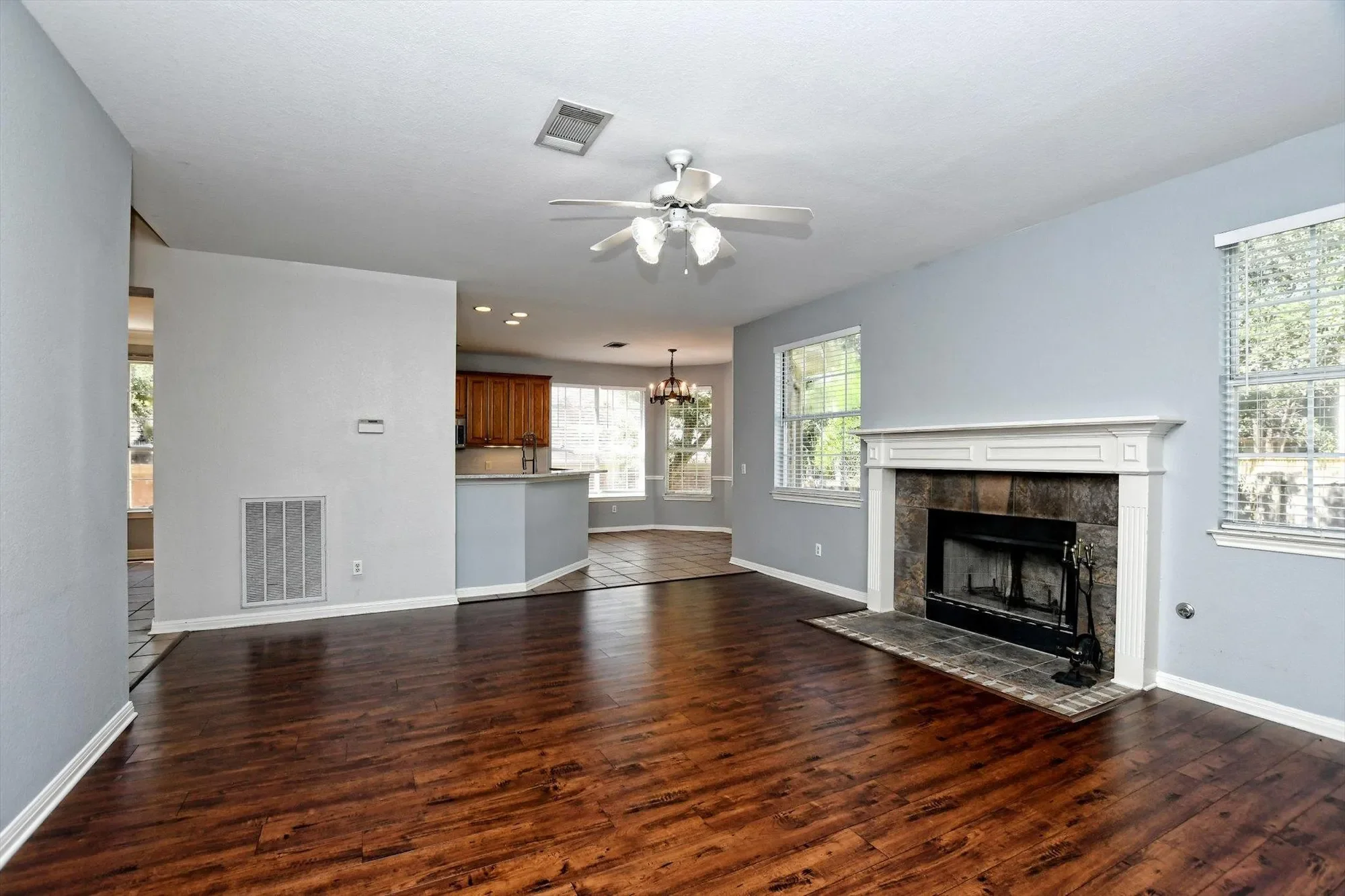 9934 Barbrook DR, Austin, Texas, United States. - Photo 2