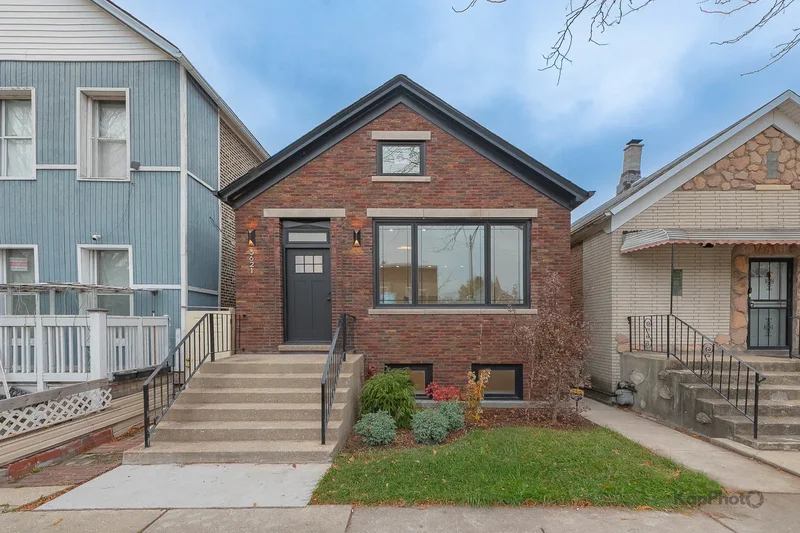 4 Bedrooms Single Family Detached