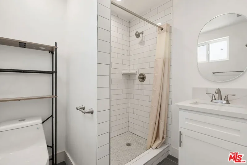 1341 N Mariposa Avenue, Los Angeles, California, United States. - Photo 60