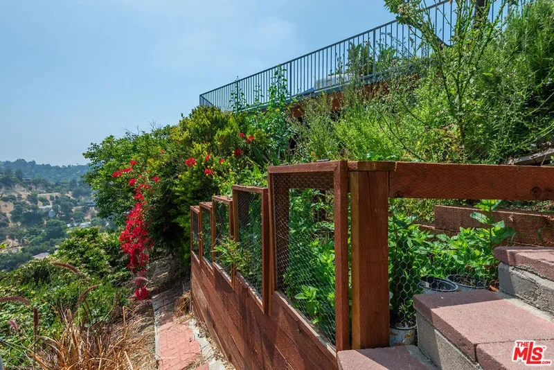 14652 Deervale Place, Los Angeles, California, United States. - Photo 41
