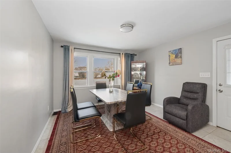31 21st Avenue, Bay Shore, New York, United States. - Photo 14