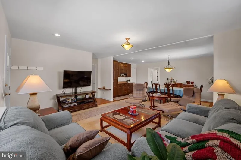 4616 Creek Shore Drive, Rockville, MD 20852, Rockville, MD, United States. - Photo 16