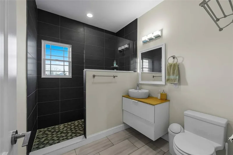20 Ludlow Lane, Hampton Bays, New York, United States. - Photo 14