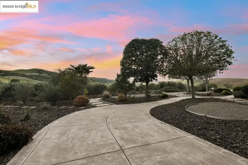 9050 Deer Valley Rd, Brentwood, California, United States. - Photo 47