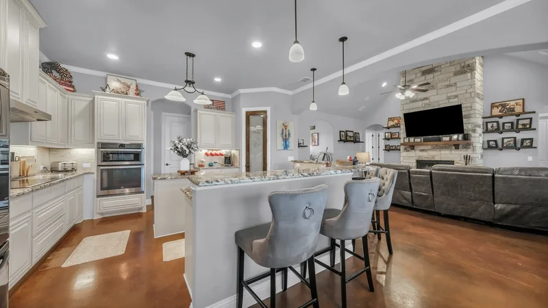 127 Trace Drive, Weatherford, TX 76087, Weatherford, Texas, United States. - Photo 14