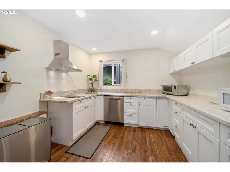 7766 SW BAYBERRY DR, Beaverton, OR 97007, Beaverton, Oregon, United States. - Photo 25