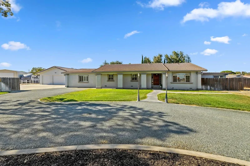 23551 Rancho Ramon Ct, Tracy, California, United States. - Photo 51