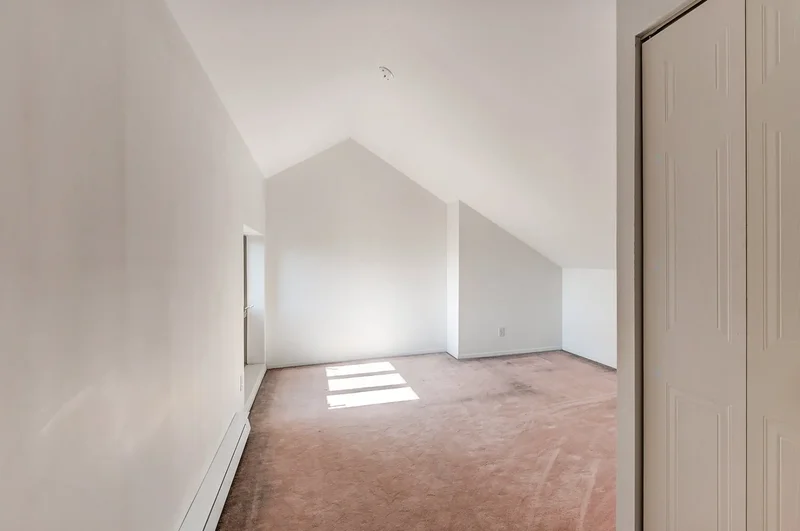 3052 Le Boulevard, Montréal, Quebec, Canada. - Photo 9