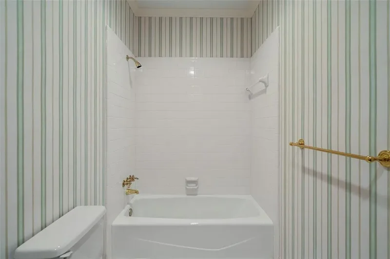 5852 Bridle Bend Court, Plano, Texas, United States. - Photo 14